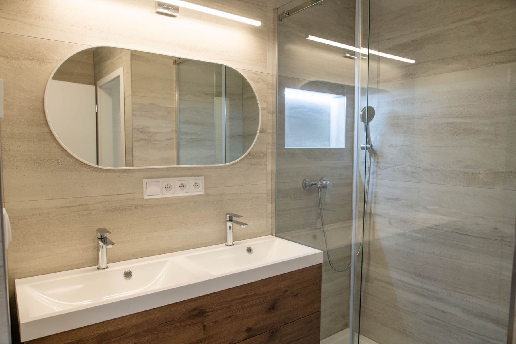 Predaj bytu 3-izbový 85 m², Doležalova, Praha, Praha Predaj bytu 3-izbový 85 m², Doležalova, Praha, Praha