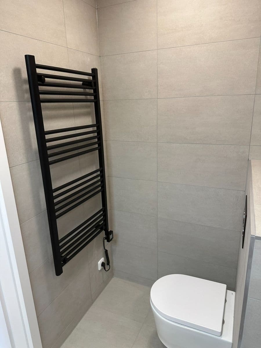 Prenájom bytu 2-izbový 42 m², Ciolkovského, Praha, Praha Prenájom bytu 2-izbový 42 m², Ciolkovského, Praha, Praha