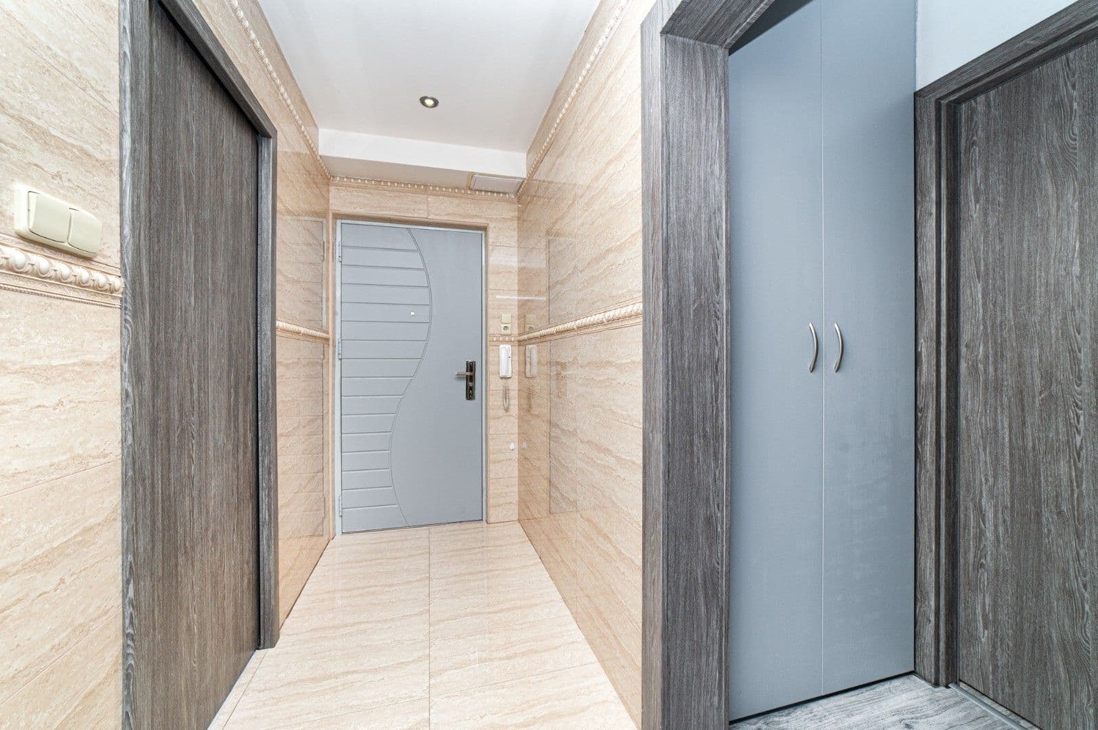 Predaj bytu 4-izbový 84 m², Okrężna, Český Těšín, Moravskoslezský kraj Predaj bytu 4-izbový 84 m², Okrężna, Český Těšín, Moravskoslezský kraj