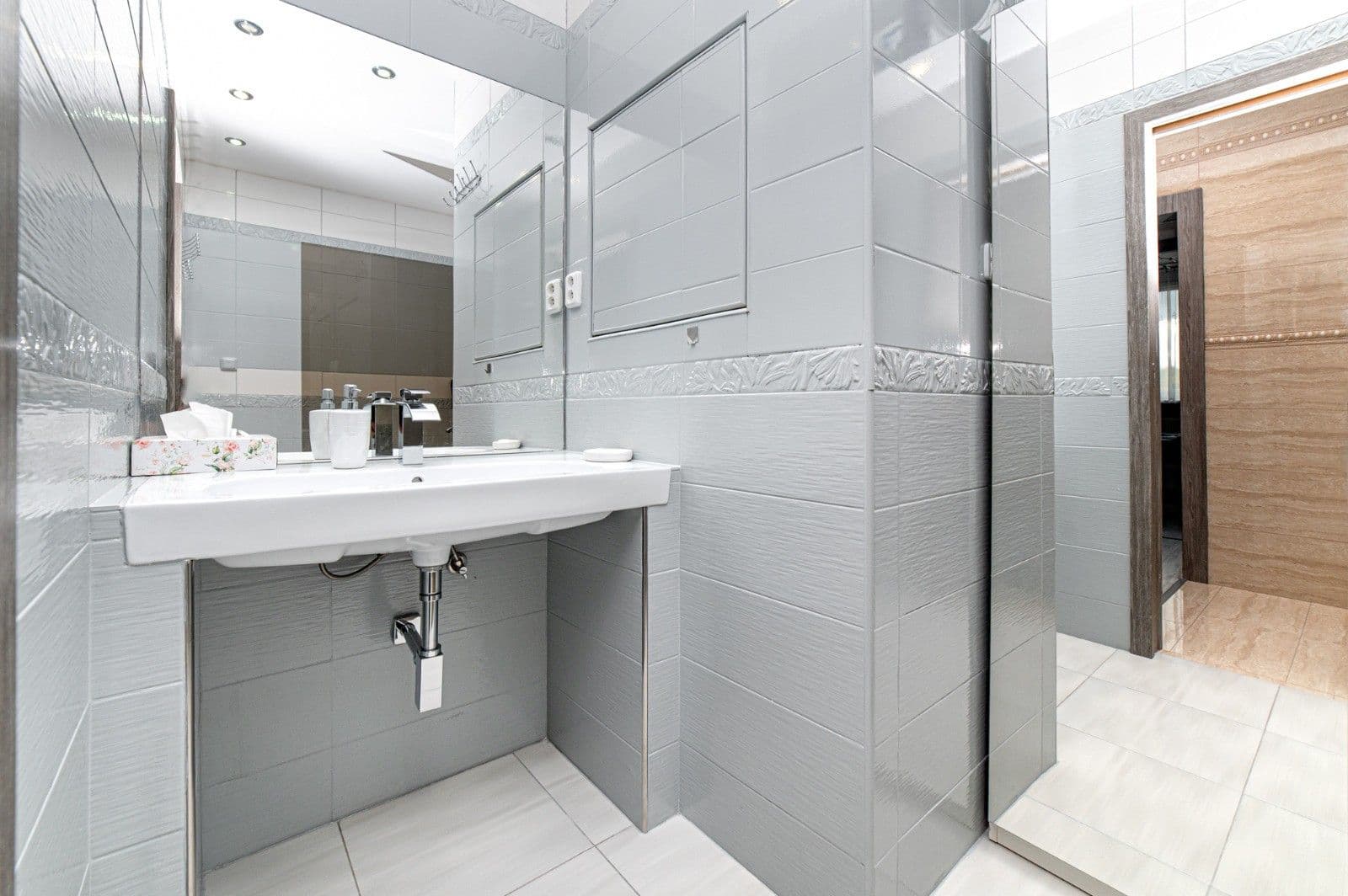 Predaj bytu 4-izbový 84 m², Okrężna, Český Těšín, Moravskoslezský kraj Predaj bytu 4-izbový 84 m², Okrężna, Český Těšín, Moravskoslezský kraj