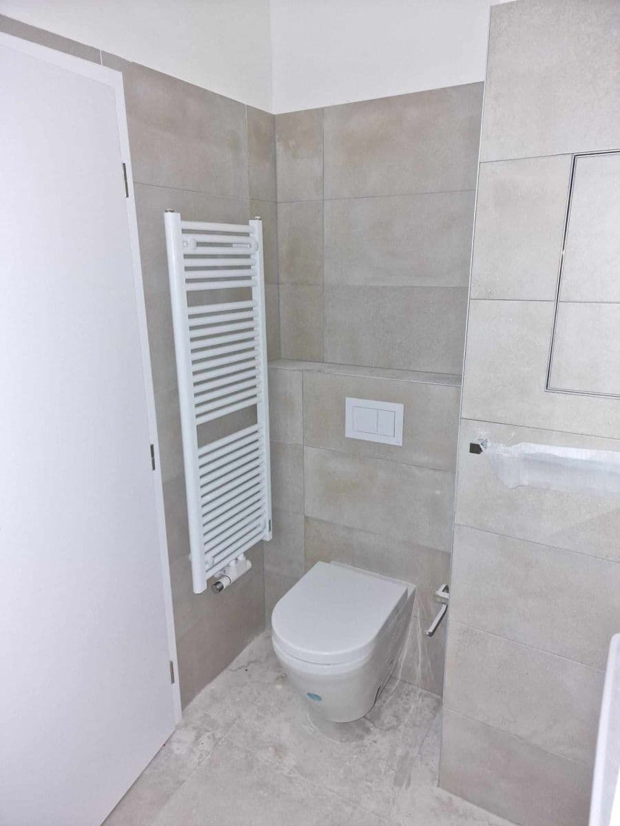 Prenájom bytu 1-izbový 35 m², Aloise Rašína, Olomouc, Olomoucký kraj Prenájom bytu 1-izbový 35 m², Aloise Rašína, Olomouc, Olomoucký kraj