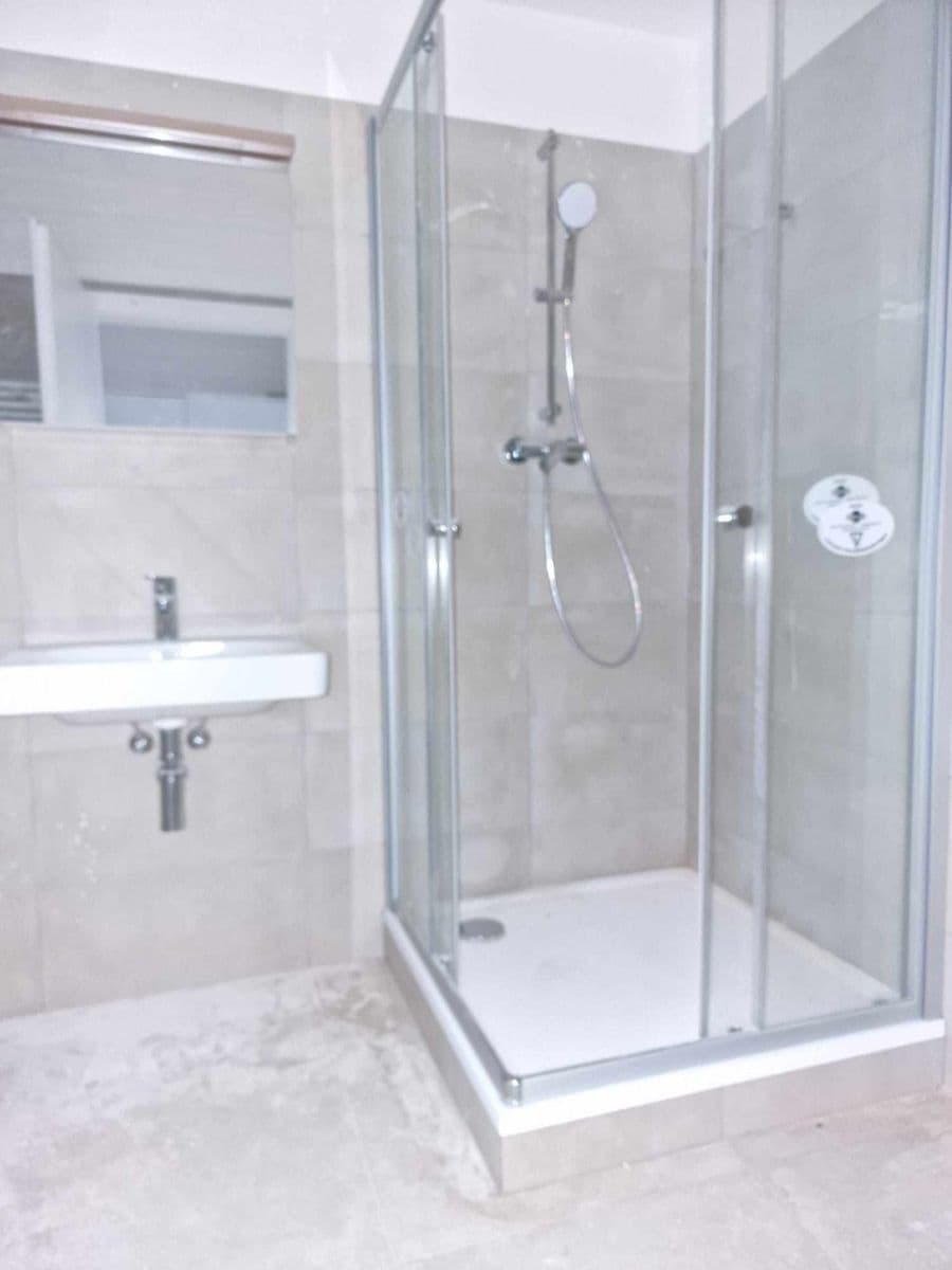 Prenájom bytu 1-izbový 35 m², Aloise Rašína, Olomouc, Olomoucký kraj Prenájom bytu 1-izbový 35 m², Aloise Rašína, Olomouc, Olomoucký kraj