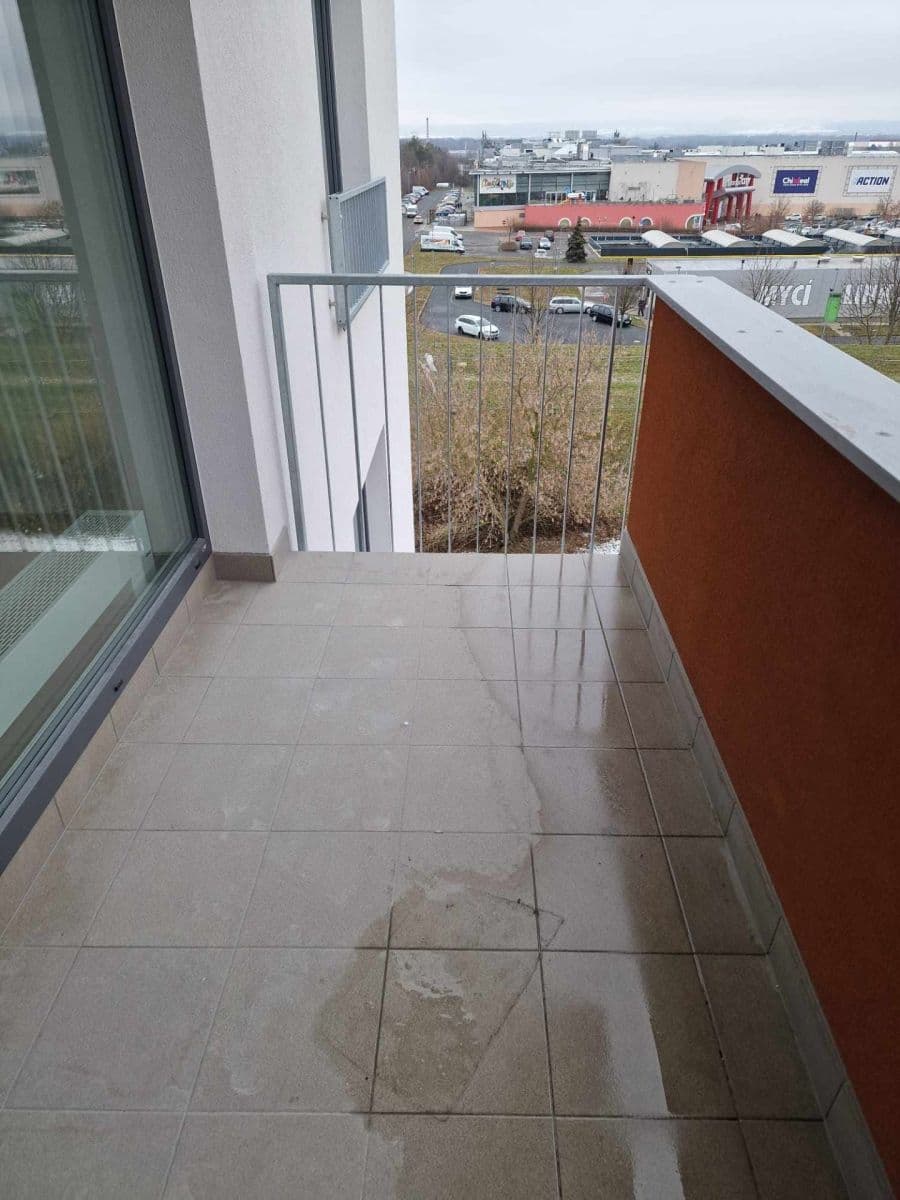 Prenájom bytu 1-izbový 35 m², Aloise Rašína, Olomouc, Olomoucký kraj Prenájom bytu 1-izbový 35 m², Aloise Rašína, Olomouc, Olomoucký kraj