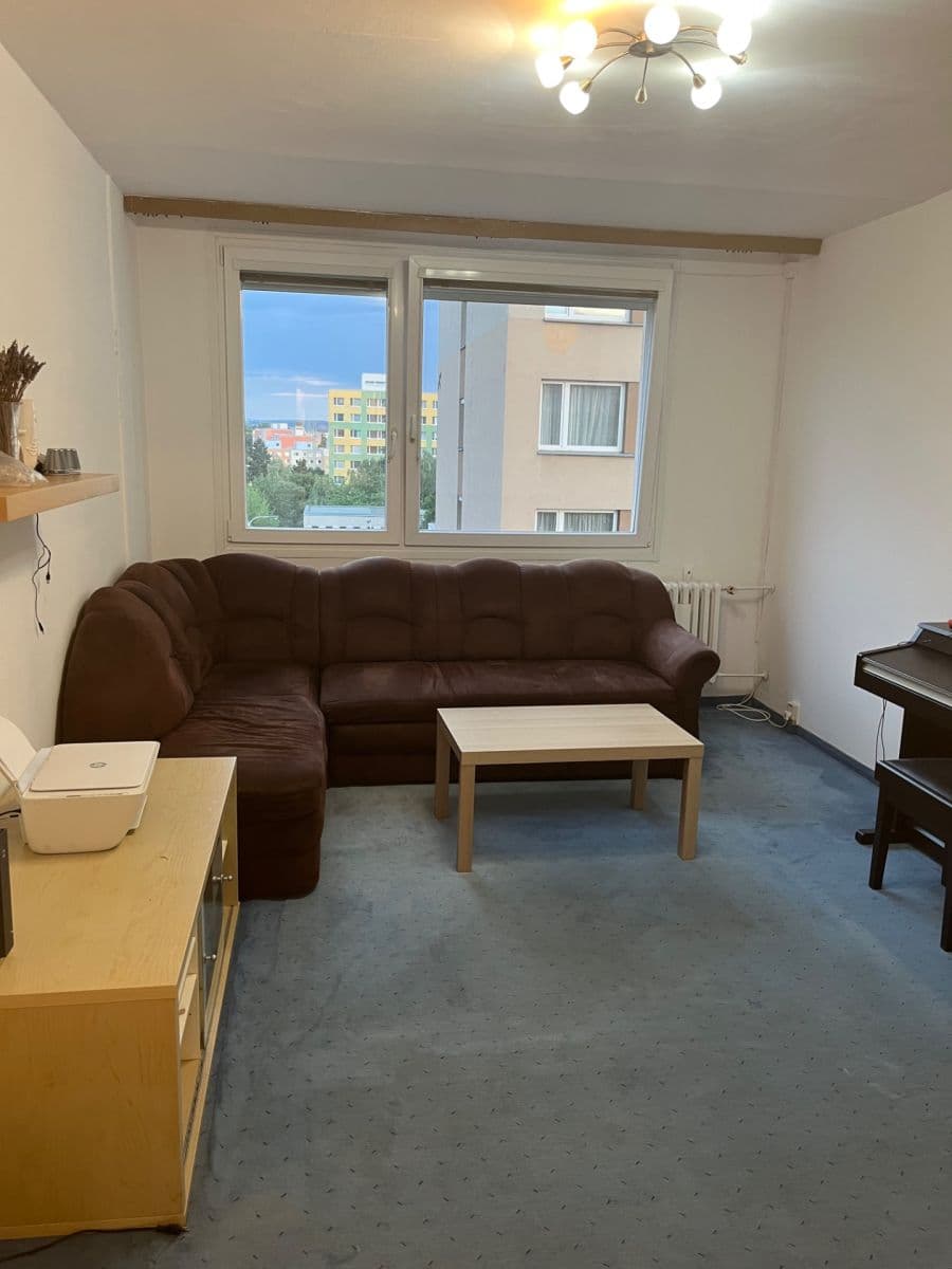 Prenájom bytu 4-izbový 70 m², Doubravická, Praha, Praha Prenájom bytu 4-izbový 70 m², Doubravická, Praha, Praha