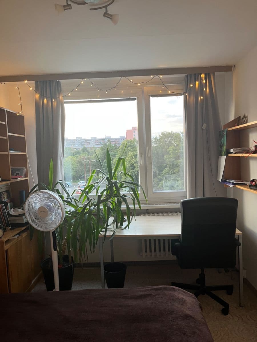 Prenájom bytu 4-izbový 70 m², Doubravická, Praha, Praha Prenájom bytu 4-izbový 70 m², Doubravická, Praha, Praha