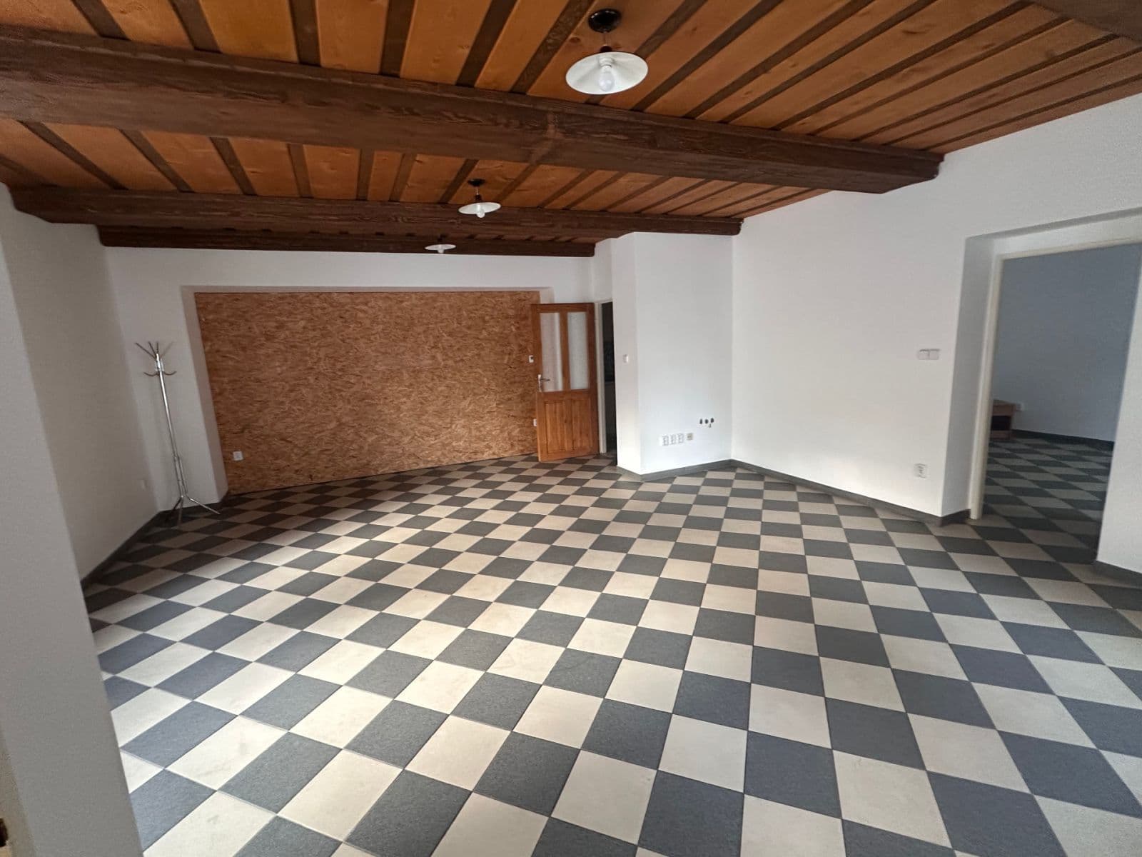 Prenájom nebytového priestoru 70 m², Kafkova, Nová Paka, Královéhradecký kraj Prenájom nebytového priestoru 70 m², Kafkova, Nová Paka, Královéhradecký kraj