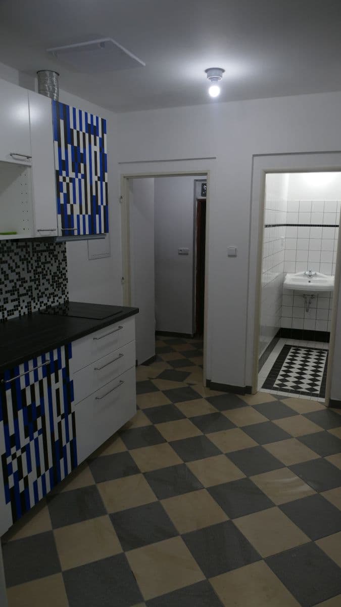 Prenájom nebytového priestoru 70 m², Kafkova, Nová Paka, Královéhradecký kraj Prenájom nebytového priestoru 70 m², Kafkova, Nová Paka, Královéhradecký kraj