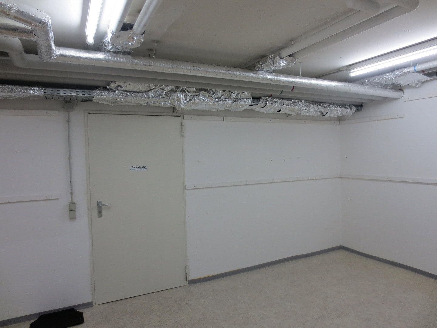 Prenájom nebytového priestoru 36 m², regensburg, Bavorsko Prenájom nebytového priestoru 36 m², regensburg, Bavorsko
