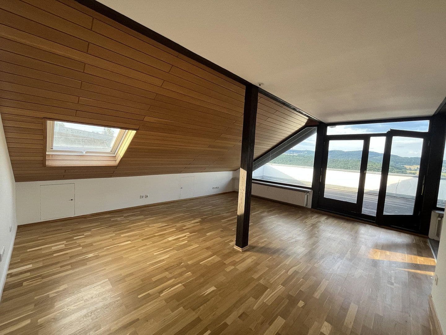 Prenájom bytu 3-izbový 77 m², Rossertblick 11, Eppstein, Hesensko Prenájom bytu 3-izbový 77 m², Rossertblick 11, Eppstein, Hesensko