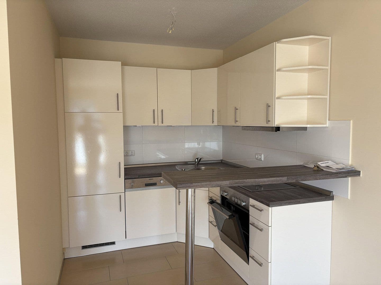Prenájom bytu 2-izbový 53 m², Reinbek, Šlezvicko-Holštajnsko Prenájom bytu 2-izbový 53 m², Reinbek, Šlezvicko-Holštajnsko