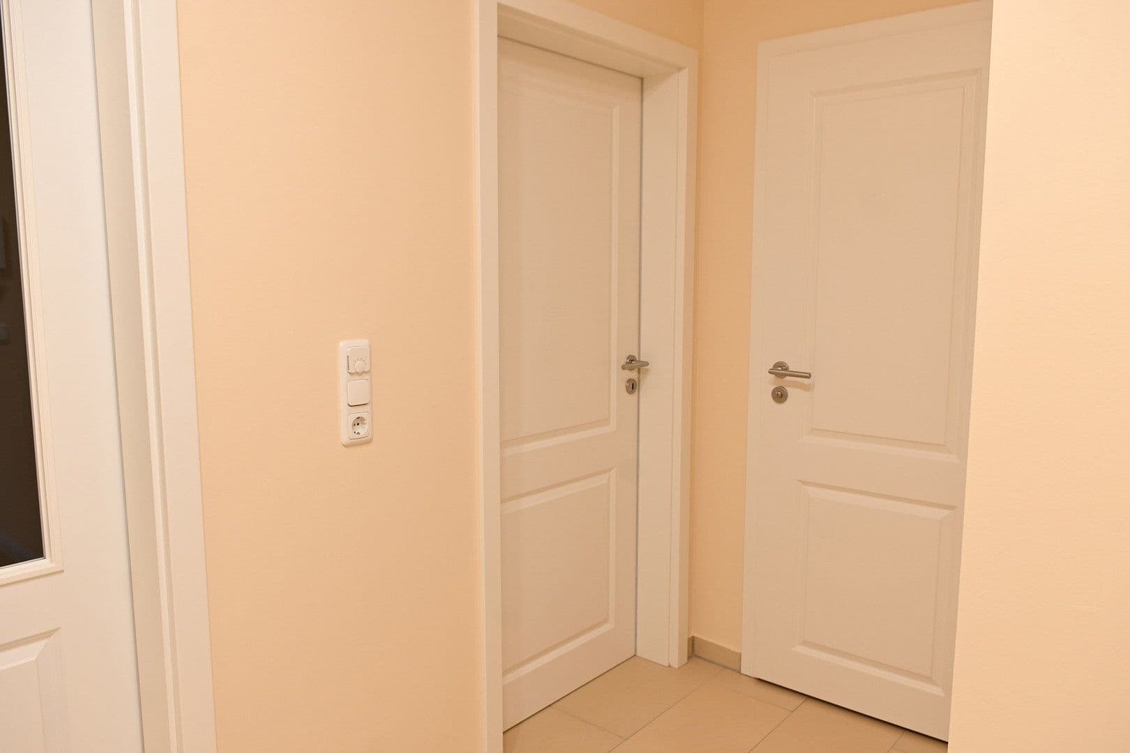Prenájom bytu 2-izbový 53 m², Reinbek, Šlezvicko-Holštajnsko Prenájom bytu 2-izbový 53 m², Reinbek, Šlezvicko-Holštajnsko