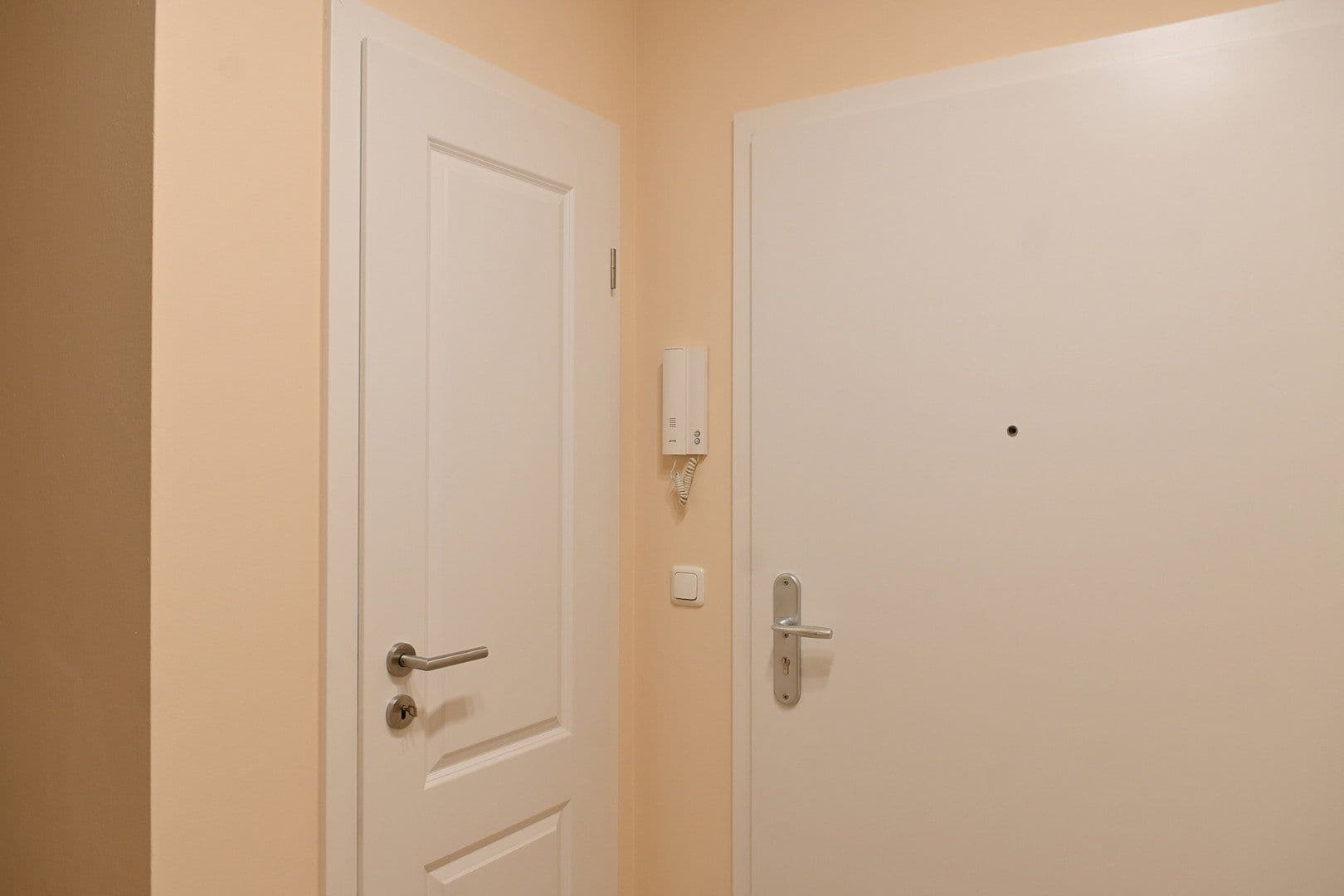 Prenájom bytu 2-izbový 53 m², Reinbek, Šlezvicko-Holštajnsko Prenájom bytu 2-izbový 53 m², Reinbek, Šlezvicko-Holštajnsko