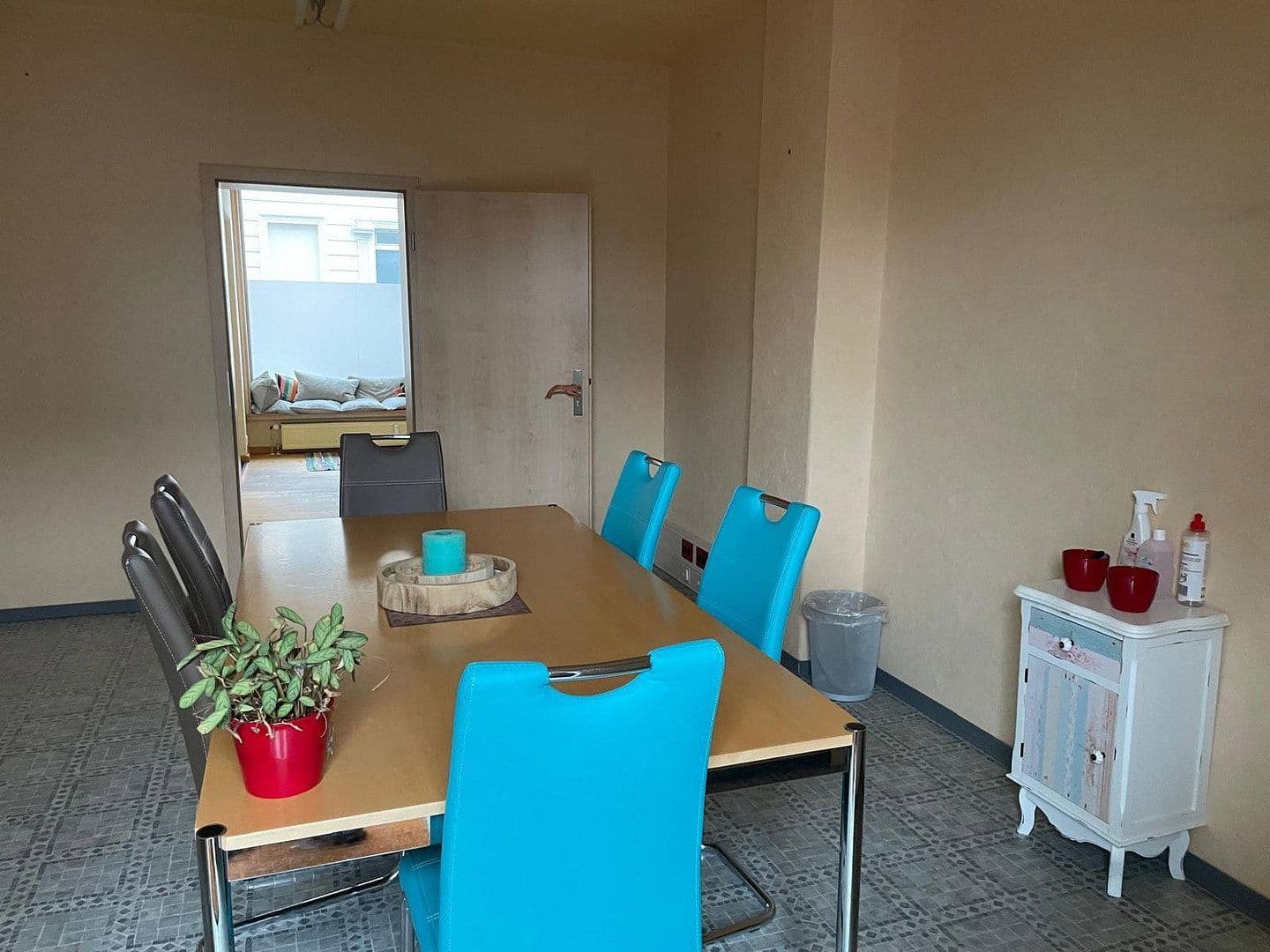 Prenájom kancelárie 95 m², Oberhausen, Severné Porýnie - Westfálsko Prenájom kancelárie 95 m², Oberhausen, Severné Porýnie - Westfálsko