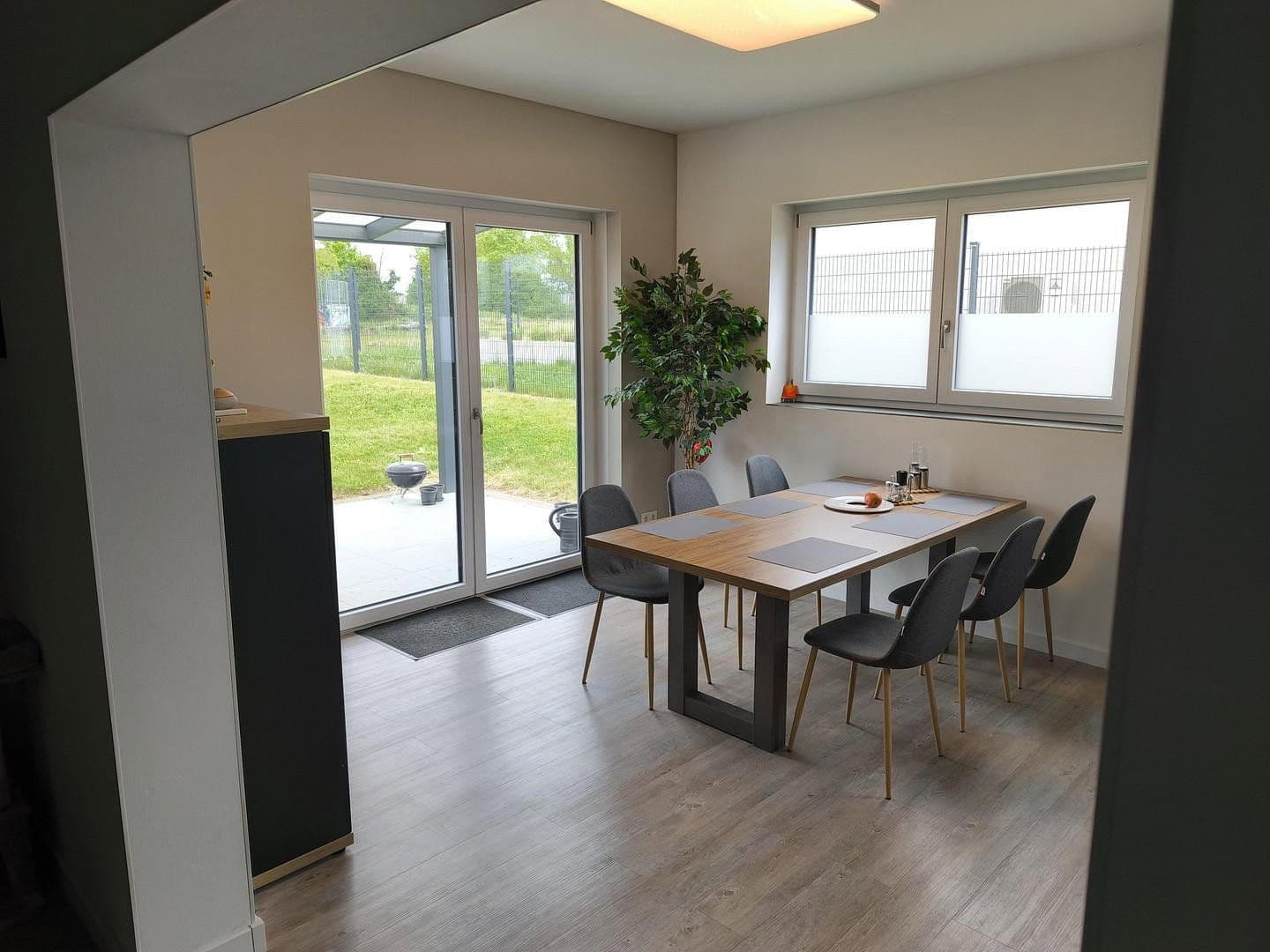 Prenájom nebytového priestoru 1.180 m², Babenhausen, Hesensko Prenájom nebytového priestoru 1.180 m², Babenhausen, Hesensko