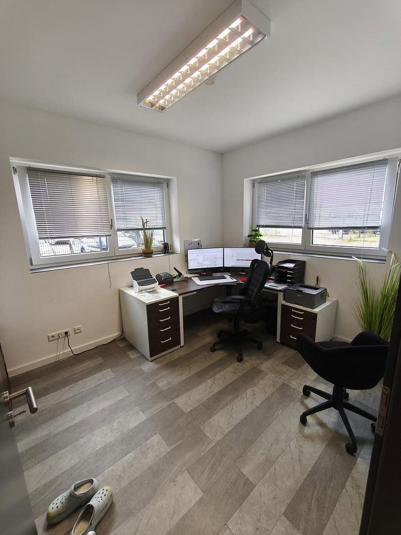 Prenájom nebytového priestoru 1.180 m², Babenhausen, Hesensko Prenájom nebytového priestoru 1.180 m², Babenhausen, Hesensko