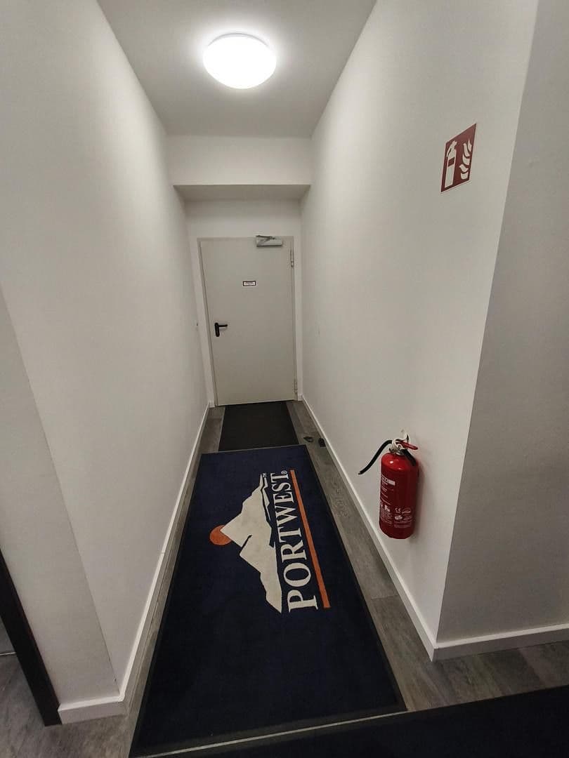 Prenájom nebytového priestoru 1.180 m², Babenhausen, Hesensko Prenájom nebytového priestoru 1.180 m², Babenhausen, Hesensko