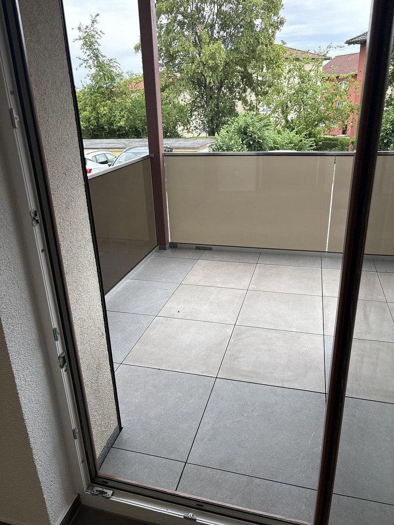 Prenájom bytu 3-izbový 74 m², Senefelder Straße 4, Pforzheim, Bádensko-Wurttembersko Prenájom bytu 3-izbový 74 m², Senefelder Straße 4, Pforzheim, Bádensko-Wurttembersko