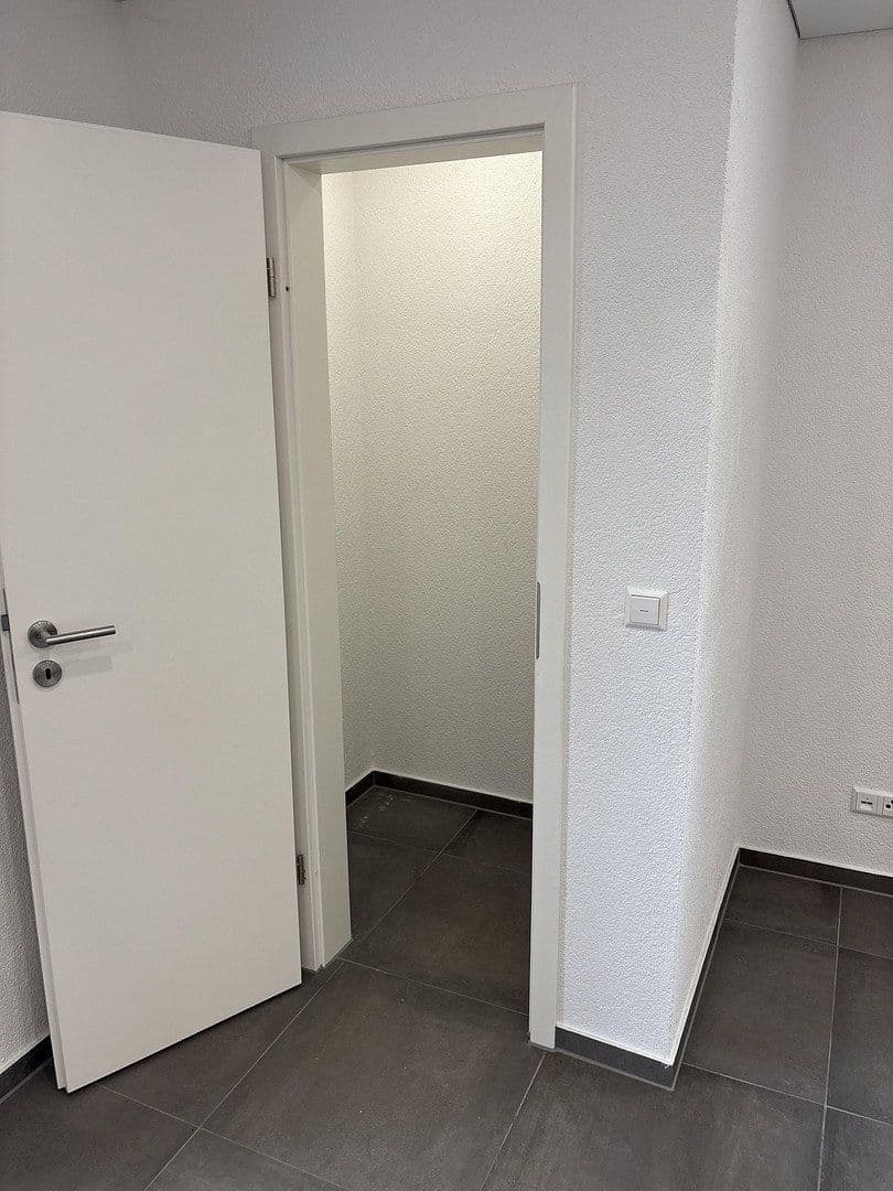 Prenájom bytu 3-izbový 74 m², Senefelder Straße 4, Pforzheim, Bádensko-Wurttembersko Prenájom bytu 3-izbový 74 m², Senefelder Straße 4, Pforzheim, Bádensko-Wurttembersko