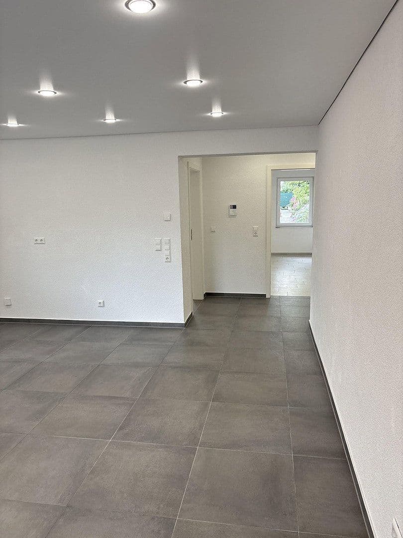 Prenájom bytu 3-izbový 74 m², Senefelder Straße 4, Pforzheim, Bádensko-Wurttembersko Prenájom bytu 3-izbový 74 m², Senefelder Straße 4, Pforzheim, Bádensko-Wurttembersko