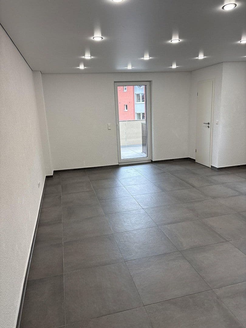 Prenájom bytu 3-izbový 74 m², Senefelder Straße 4, Pforzheim, Bádensko-Wurttembersko Prenájom bytu 3-izbový 74 m², Senefelder Straße 4, Pforzheim, Bádensko-Wurttembersko