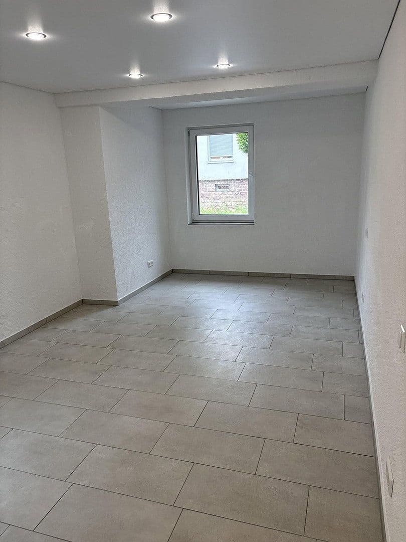 Prenájom bytu 3-izbový 74 m², Senefelder Straße 4, Pforzheim, Bádensko-Wurttembersko Prenájom bytu 3-izbový 74 m², Senefelder Straße 4, Pforzheim, Bádensko-Wurttembersko