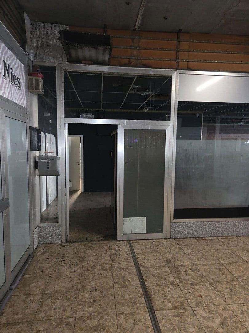 Prenájom kancelárie 115 m², Oberhausen, Severné Porýnie - Westfálsko Prenájom kancelárie 115 m², Oberhausen, Severné Porýnie - Westfálsko