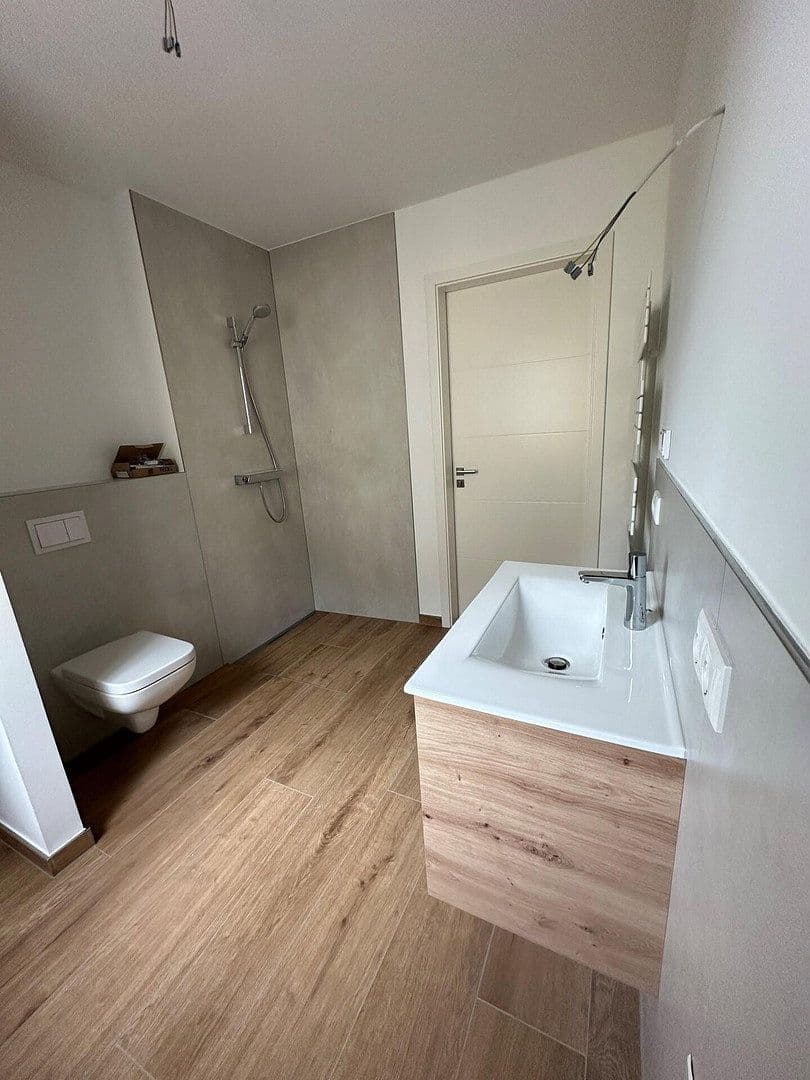 Prenájom bytu 2-izbový 55 m², Kötitzer Str. 41, Radebeul, Sasko Prenájom bytu 2-izbový 55 m², Kötitzer Str. 41, Radebeul, Sasko