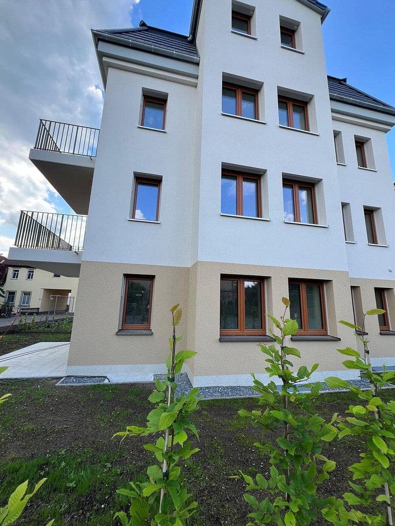 Prenájom bytu 2-izbový 55 m², Kötitzer Str. 41, Radebeul, Sasko Prenájom bytu 2-izbový 55 m², Kötitzer Str. 41, Radebeul, Sasko