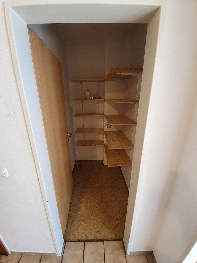 Prenájom bytu 4-izbový 106 m², Pliening, Bavorsko Prenájom bytu 4-izbový 106 m², Pliening, Bavorsko