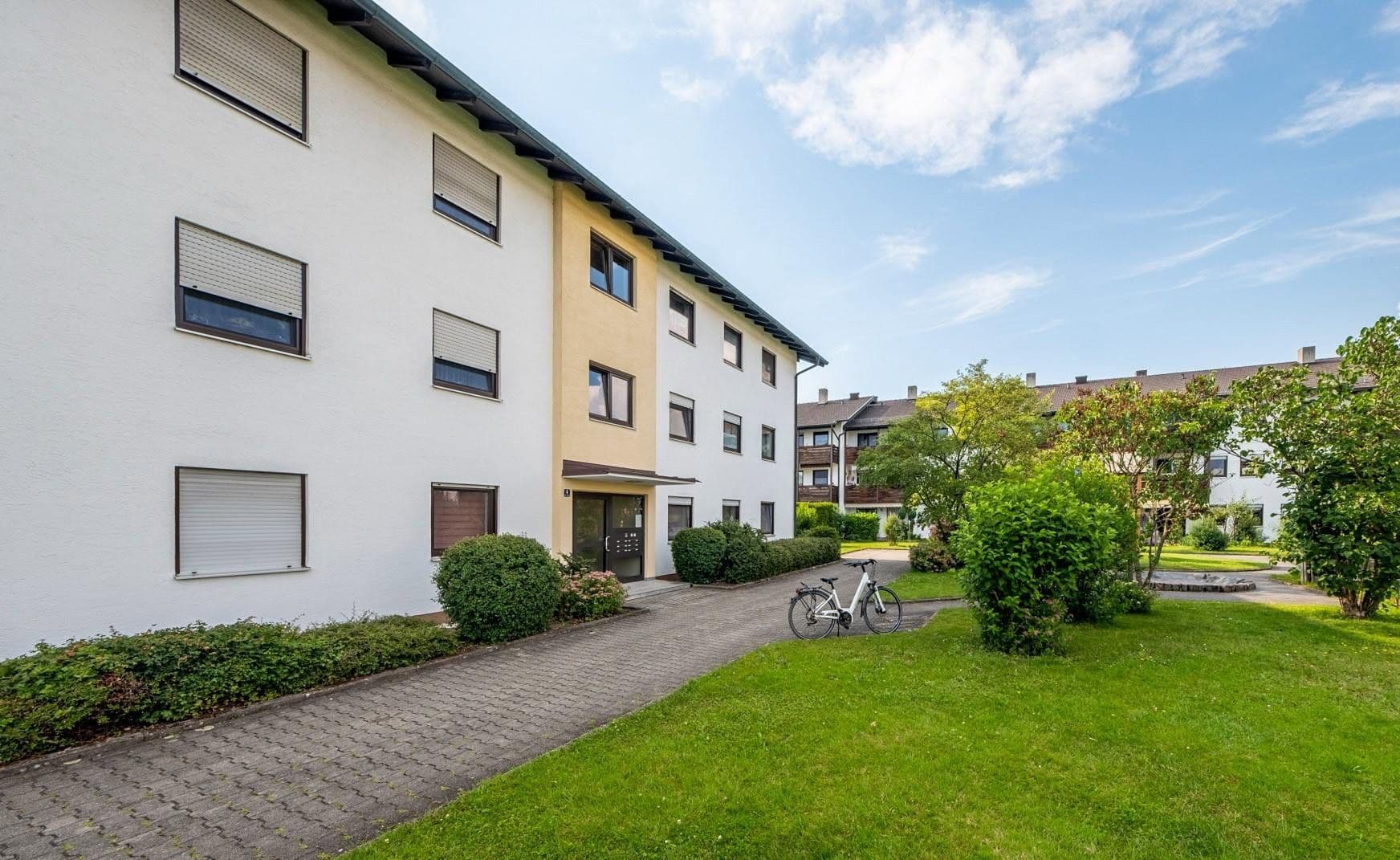 Prenájom bytu 4-izbový 106 m², Pliening, Bavorsko Prenájom bytu 4-izbový 106 m², Pliening, Bavorsko