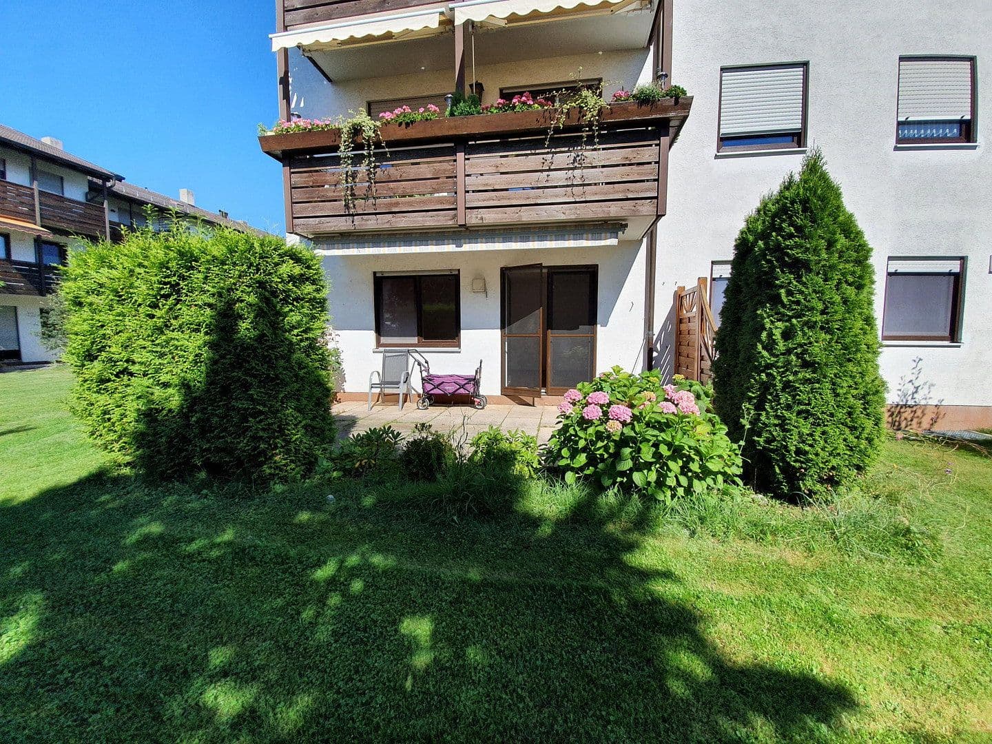 Prenájom bytu 4-izbový 106 m², Pliening, Bavorsko Prenájom bytu 4-izbový 106 m², Pliening, Bavorsko