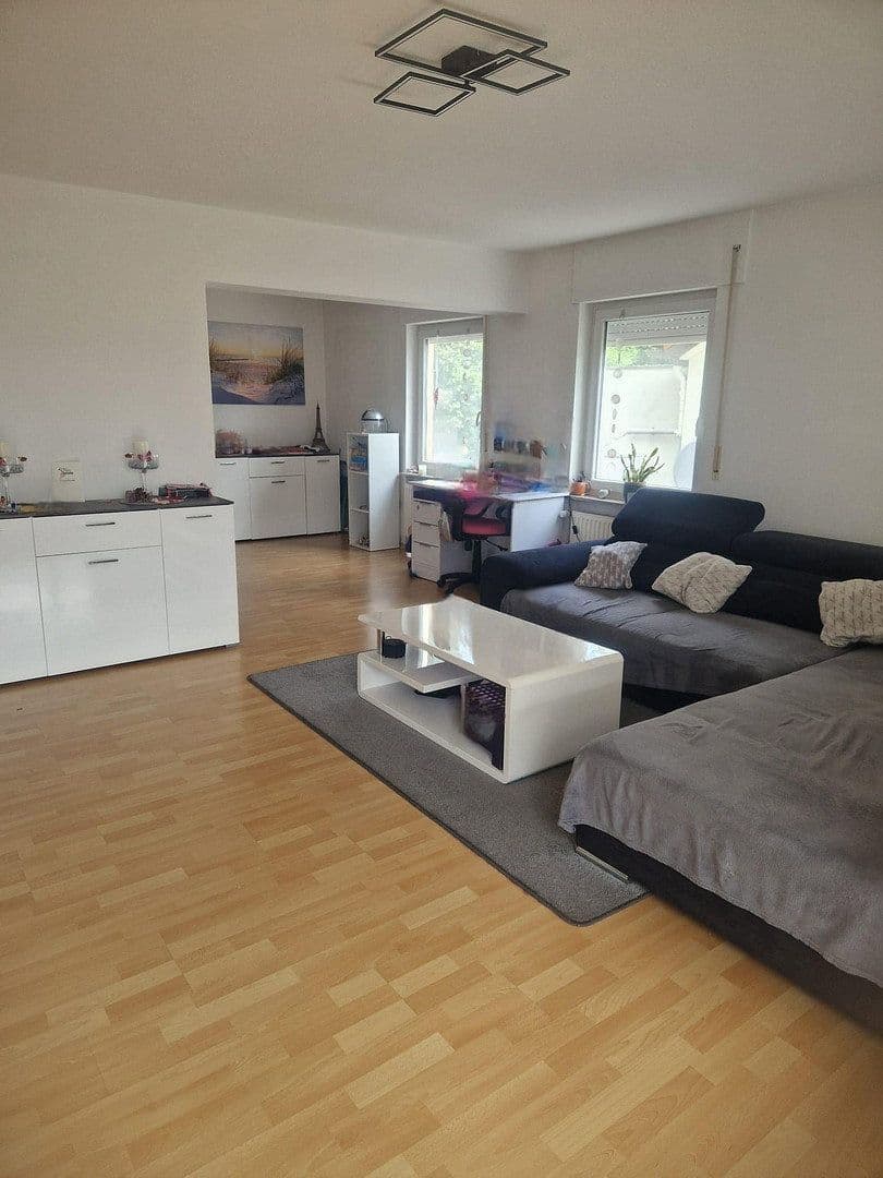 Prenájom bytu 4-izbový 130 m², Graneggweg 8, Waldstetten, Bádensko-Wurttembersko Prenájom bytu 4-izbový 130 m², Graneggweg 8, Waldstetten, Bádensko-Wurttembersko