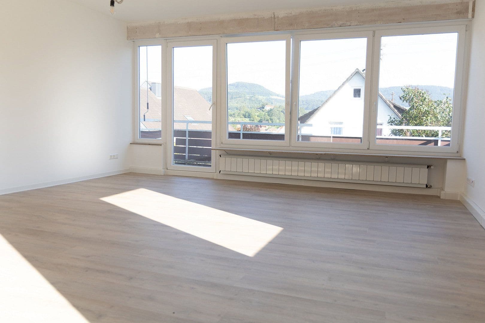 Prenájom bytu 4-izbový 130 m², Graneggweg 8, Waldstetten, Bádensko-Wurttembersko Prenájom bytu 4-izbový 130 m², Graneggweg 8, Waldstetten, Bádensko-Wurttembersko