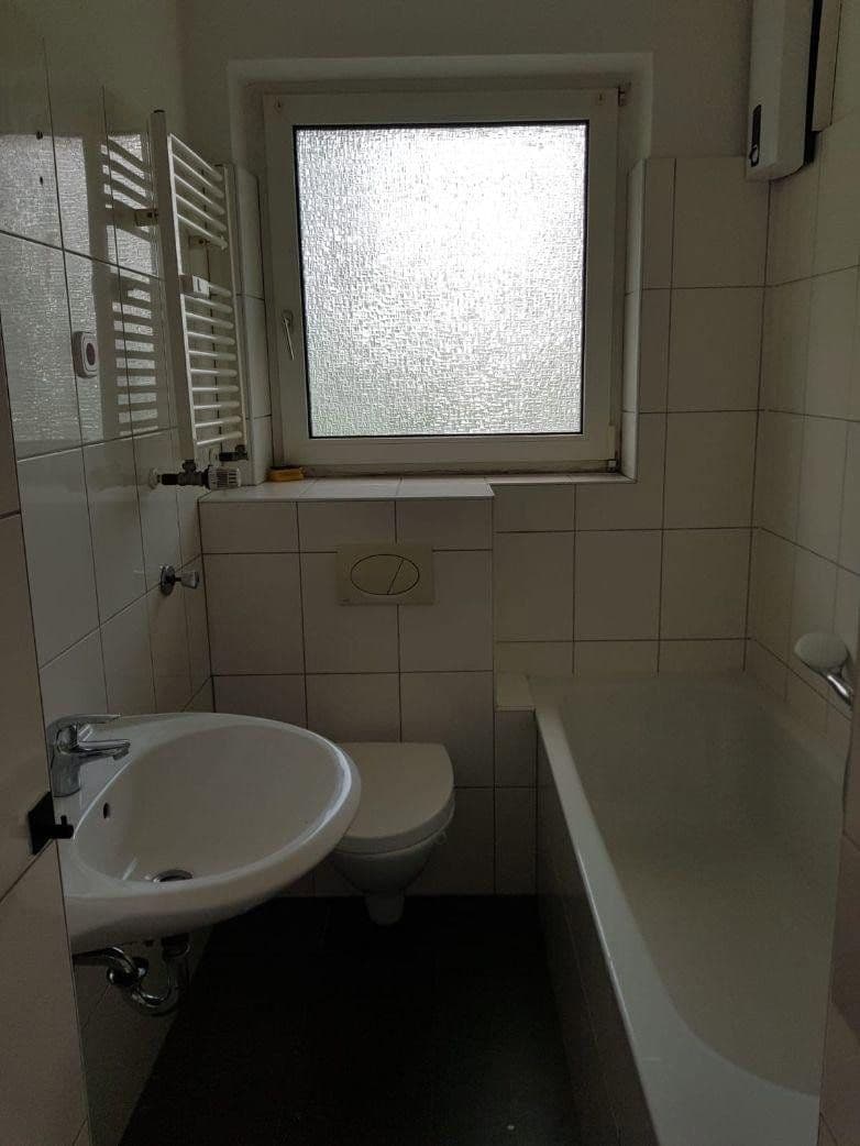 Prenájom bytu 3-izbový 55 m², Odenwaldstraße 16, Oberhausen, Severné Porýnie - Westfálsko Prenájom bytu 3-izbový 55 m², Odenwaldstraße 16, Oberhausen, Severné Porýnie - Westfálsko