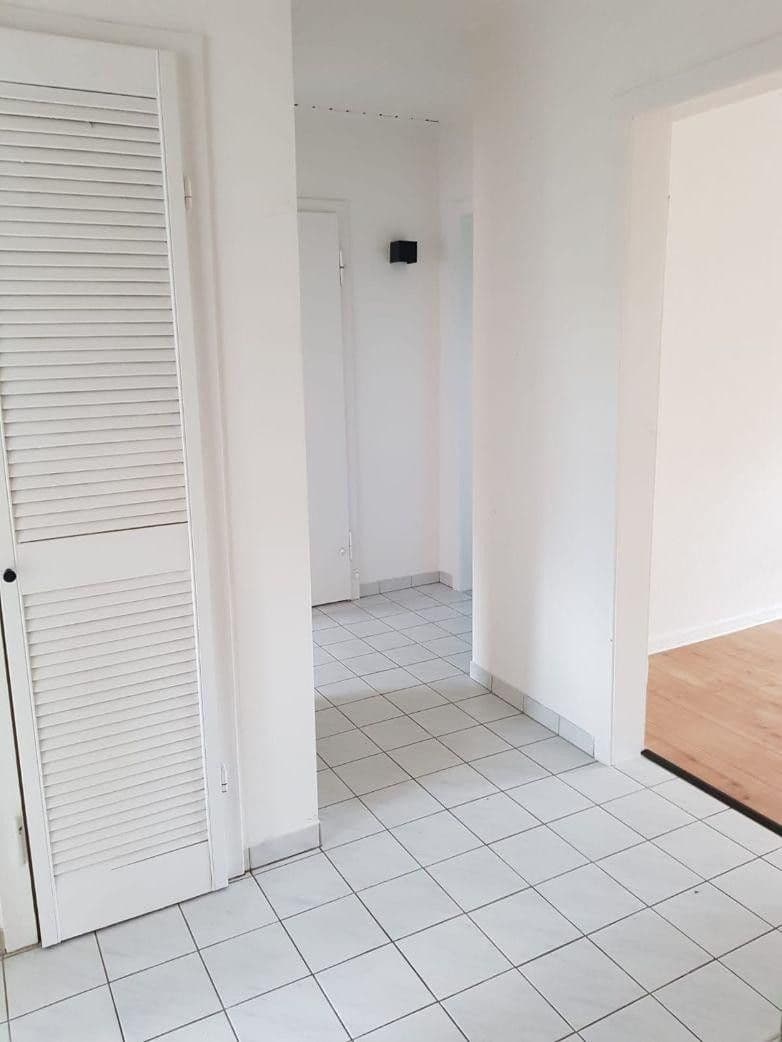 Prenájom bytu 3-izbový 55 m², Odenwaldstraße 16, Oberhausen, Severné Porýnie - Westfálsko Prenájom bytu 3-izbový 55 m², Odenwaldstraße 16, Oberhausen, Severné Porýnie - Westfálsko