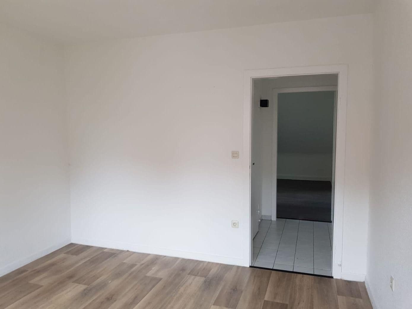 Prenájom bytu 3-izbový 55 m², Odenwaldstraße 16, Oberhausen, Severné Porýnie - Westfálsko Prenájom bytu 3-izbový 55 m², Odenwaldstraße 16, Oberhausen, Severné Porýnie - Westfálsko