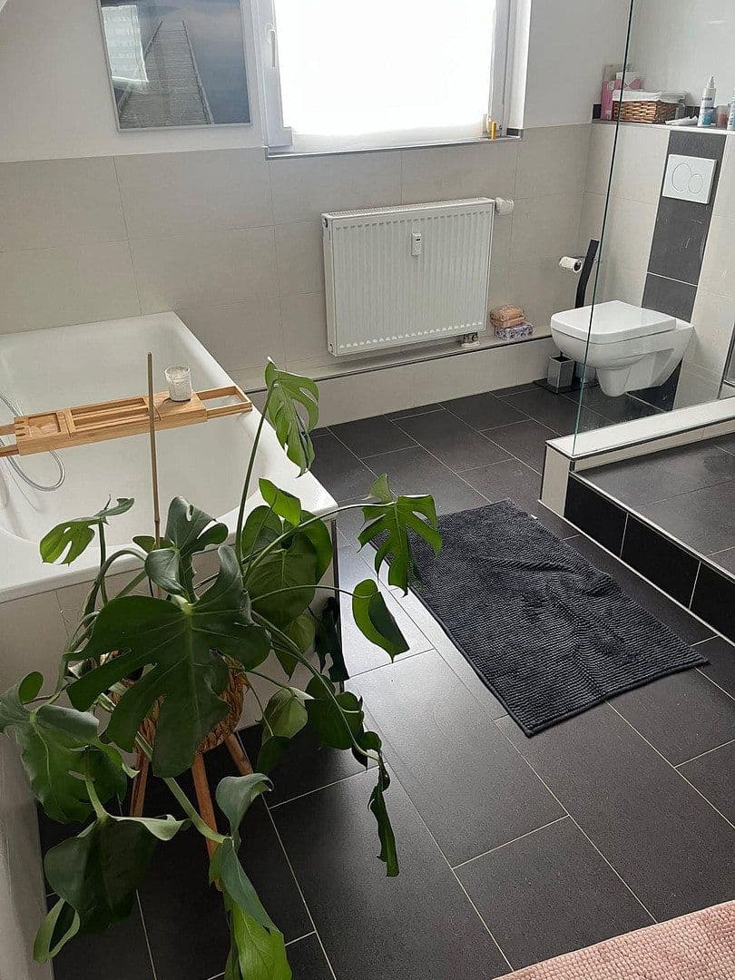 Predaj bytu 3-izbový 74 m², Förderstraße 10, Essen, Severné Porýnie - Westfálsko Predaj bytu 3-izbový 74 m², Förderstraße 10, Essen, Severné Porýnie - Westfálsko