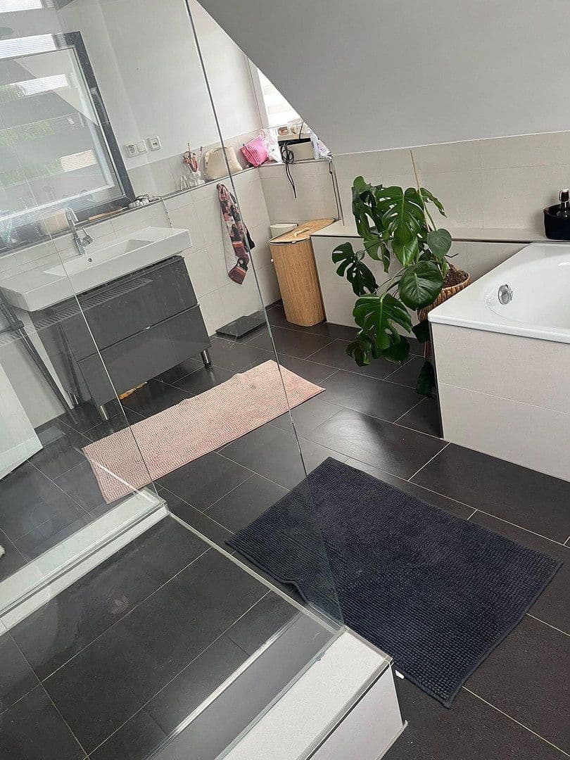 Predaj bytu 3-izbový 74 m², Förderstraße 10, Essen, Severné Porýnie - Westfálsko Predaj bytu 3-izbový 74 m², Förderstraße 10, Essen, Severné Porýnie - Westfálsko