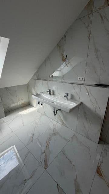 Prenájom bytu 3-izbový 125 m², Ketsch, Bádensko-Wurttembersko Prenájom bytu 3-izbový 125 m², Ketsch, Bádensko-Wurttembersko