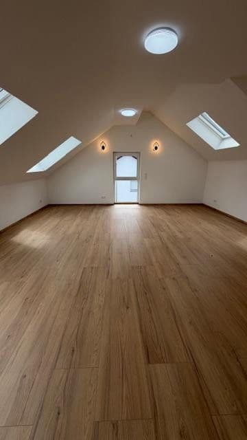 Prenájom bytu 3-izbový 125 m², Ketsch, Bádensko-Wurttembersko Prenájom bytu 3-izbový 125 m², Ketsch, Bádensko-Wurttembersko