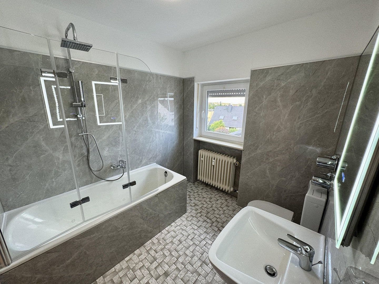 Prenájom bytu 2-izbový 59 m², Wöllstadt, Hesensko Prenájom bytu 2-izbový 59 m², Wöllstadt, Hesensko