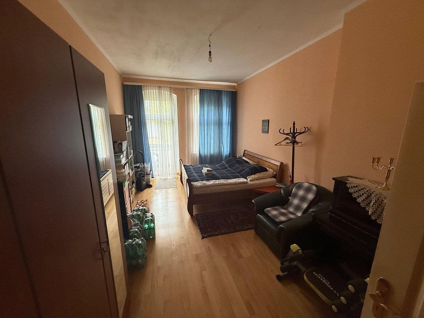 Prenájom bytu 4-izbový 99 m², Berlin, Berlín Prenájom bytu 4-izbový 99 m², Berlin, Berlín