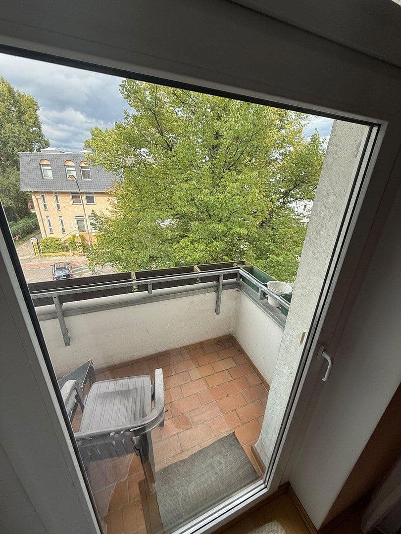 Prenájom bytu 4-izbový 99 m², Berlin, Berlín Prenájom bytu 4-izbový 99 m², Berlin, Berlín