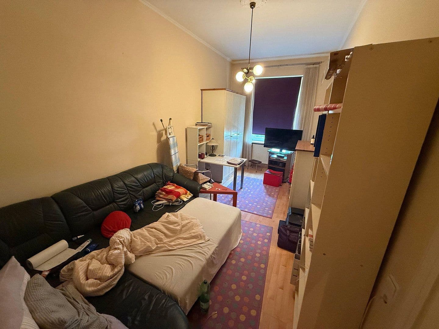Prenájom bytu 4-izbový 99 m², Berlin, Berlín Prenájom bytu 4-izbový 99 m², Berlin, Berlín