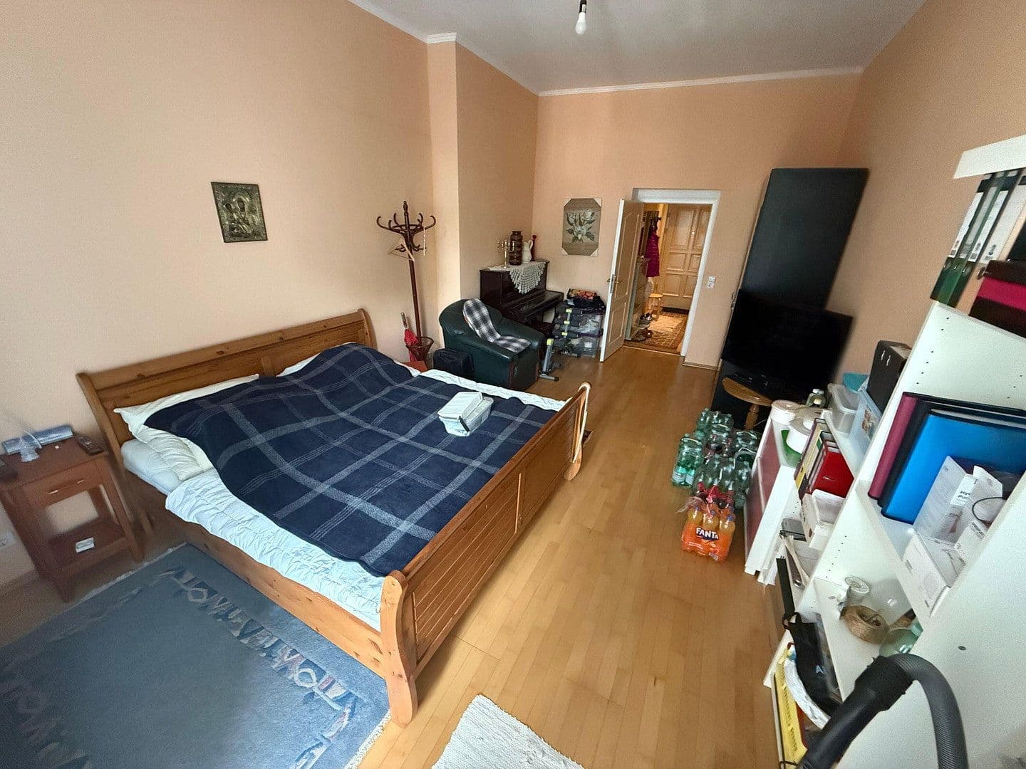 Prenájom bytu 4-izbový 99 m², Berlin, Berlín Prenájom bytu 4-izbový 99 m², Berlin, Berlín