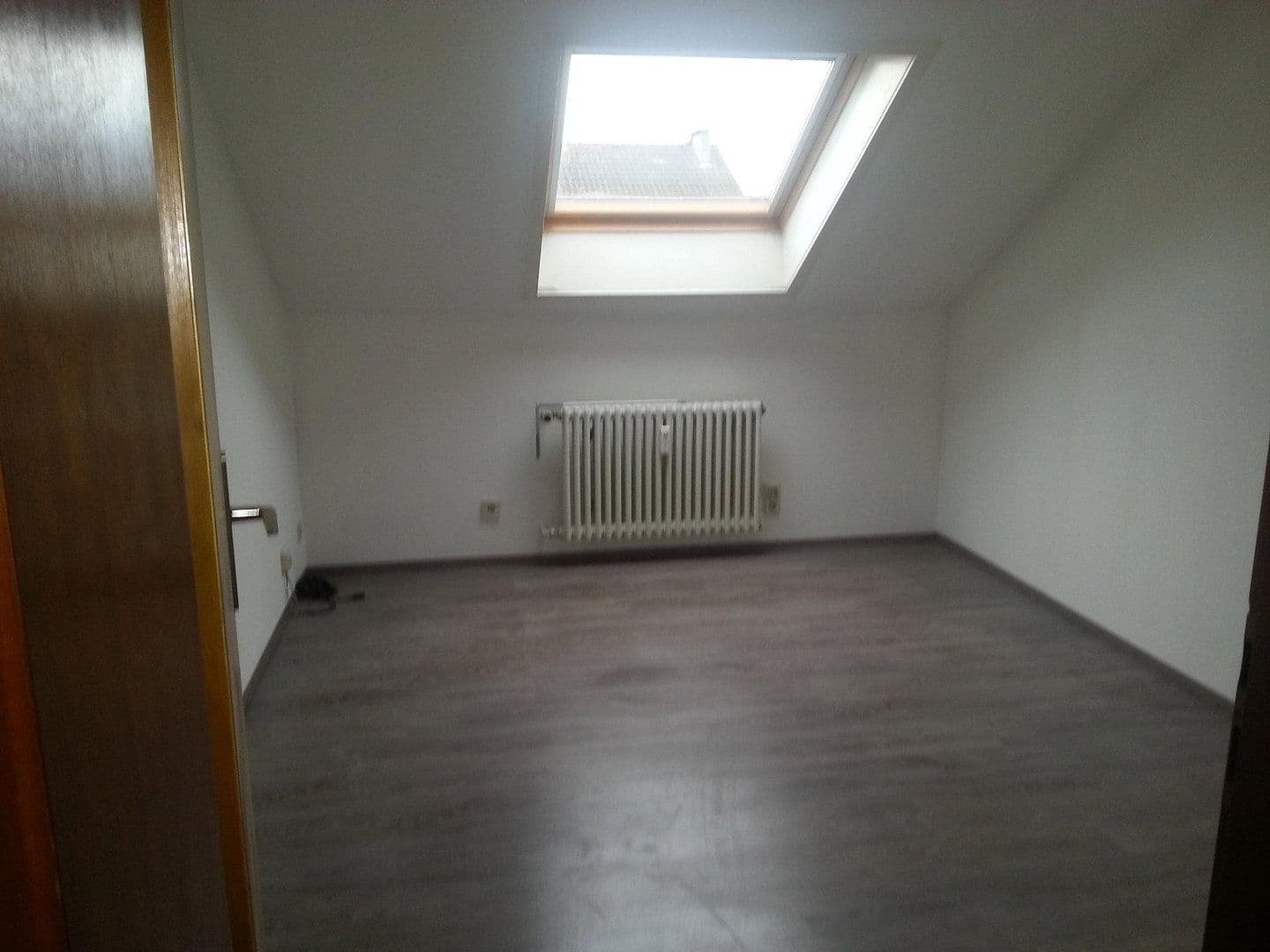 Prenájom bytu 4-izbový 83 m², Walchenseestraße 33, Stuttgart, Bádensko-Wurttembersko Prenájom bytu 4-izbový 83 m², Walchenseestraße 33, Stuttgart, Bádensko-Wurttembersko