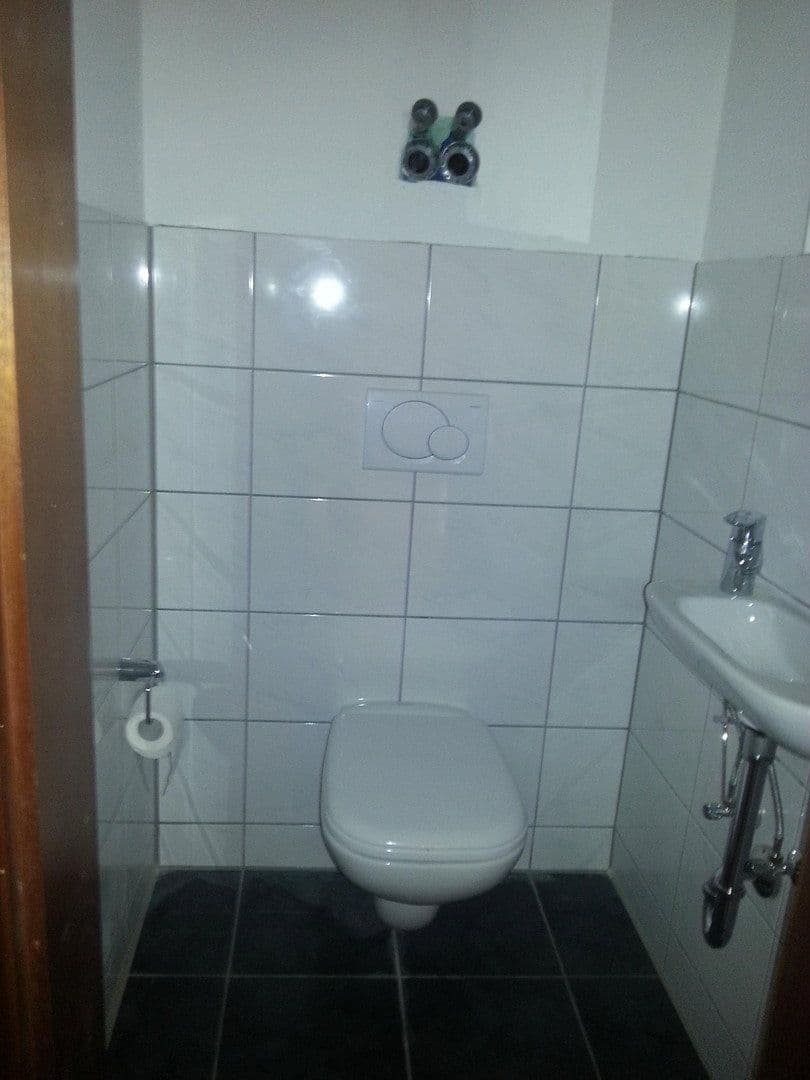 Prenájom bytu 4-izbový 83 m², Walchenseestraße 33, Stuttgart, Bádensko-Wurttembersko Prenájom bytu 4-izbový 83 m², Walchenseestraße 33, Stuttgart, Bádensko-Wurttembersko