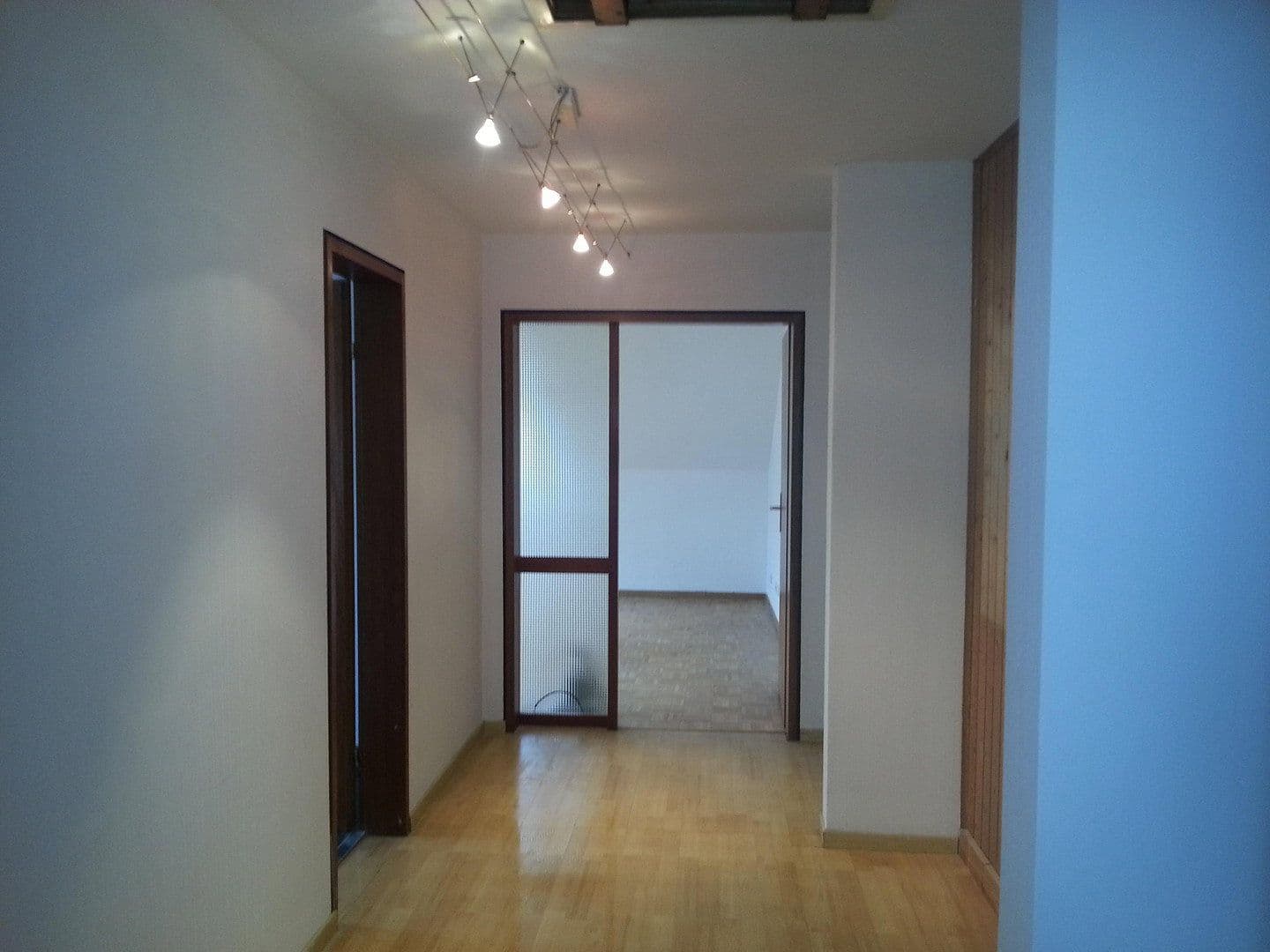 Prenájom bytu 4-izbový 83 m², Walchenseestraße 33, Stuttgart, Bádensko-Wurttembersko Prenájom bytu 4-izbový 83 m², Walchenseestraße 33, Stuttgart, Bádensko-Wurttembersko
