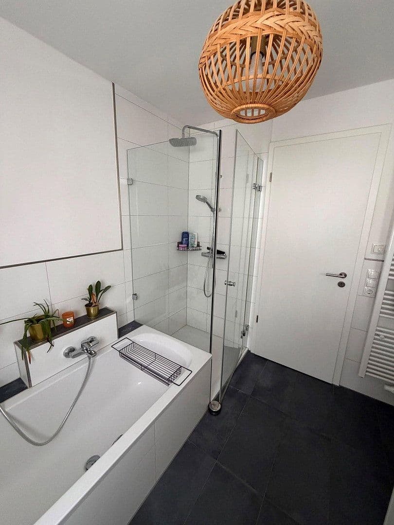 Prenájom bytu 3-izbový 85 m², Amlingstadter Str. 23, Hirschaid, Bavorsko Prenájom bytu 3-izbový 85 m², Amlingstadter Str. 23, Hirschaid, Bavorsko