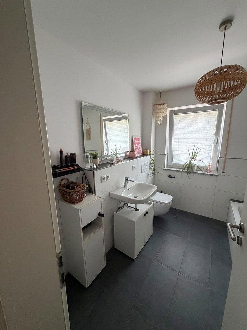 Prenájom bytu 3-izbový 85 m², Amlingstadter Str. 23, Hirschaid, Bavorsko Prenájom bytu 3-izbový 85 m², Amlingstadter Str. 23, Hirschaid, Bavorsko